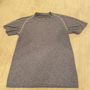 Lululemon metal vent short sleeve